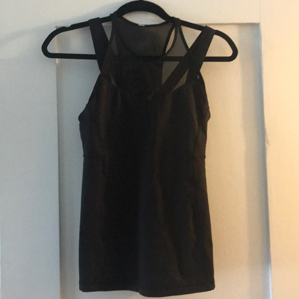 Black Lululemon work out top